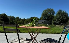 Chez Raoul - Chambres De Charme & De Luxe A La Campagne - Cuisine Equipee - 15Min Charleroi Airport